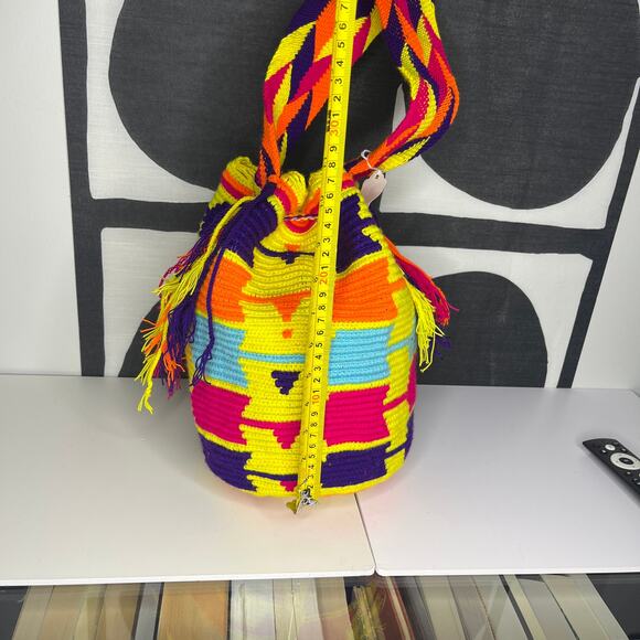 Colombian Handmade Mochila Small Wayuu Bag Vibrant Yellow with Tassels - Picture 8 of 12
